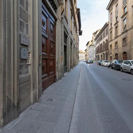 Aparthotel Luxury With Big Terrace In Florenz