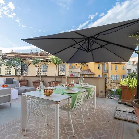 Luxury With Big Terrace In Aparthotel Florenz