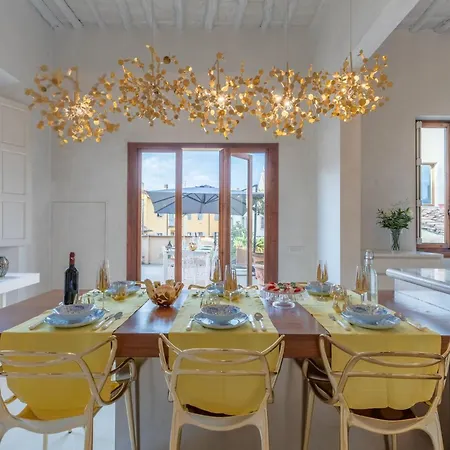 Luxury With Big Terrace In 4*