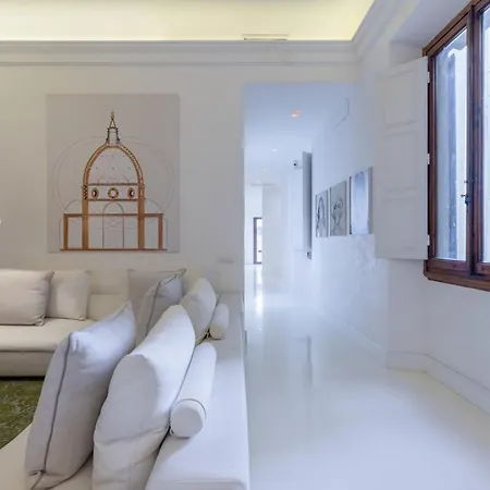 Aparthotel Luxury With Big Terrace In Florence