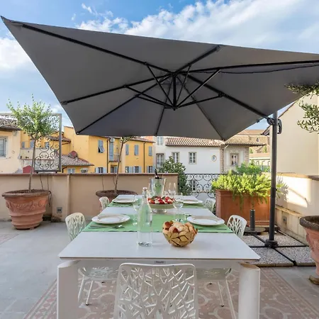 Luxury With Big Terrace In Apartmanhotel *